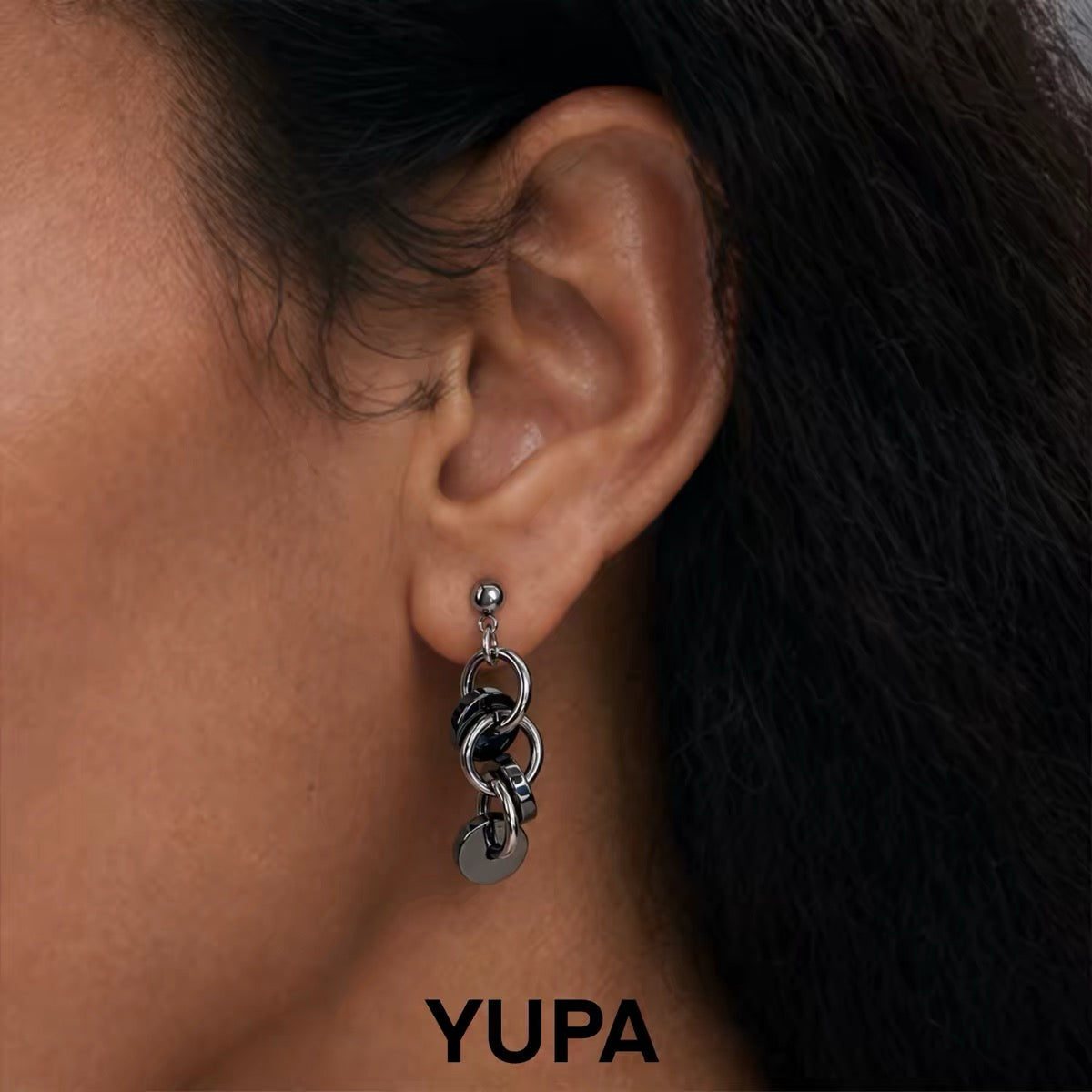 YUPA Vinyl Obsidian Disc Earrings