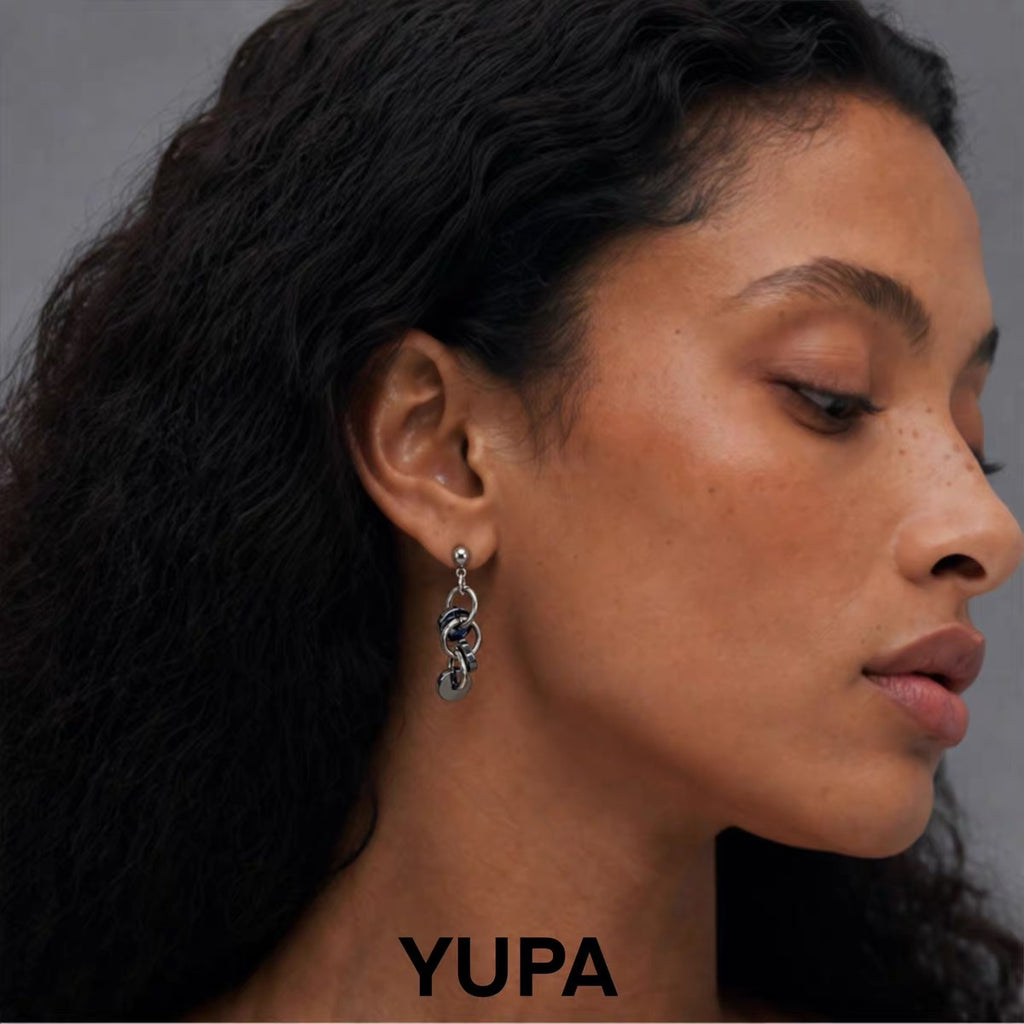 YUPA Vinyl Obsidian Disc Earrings